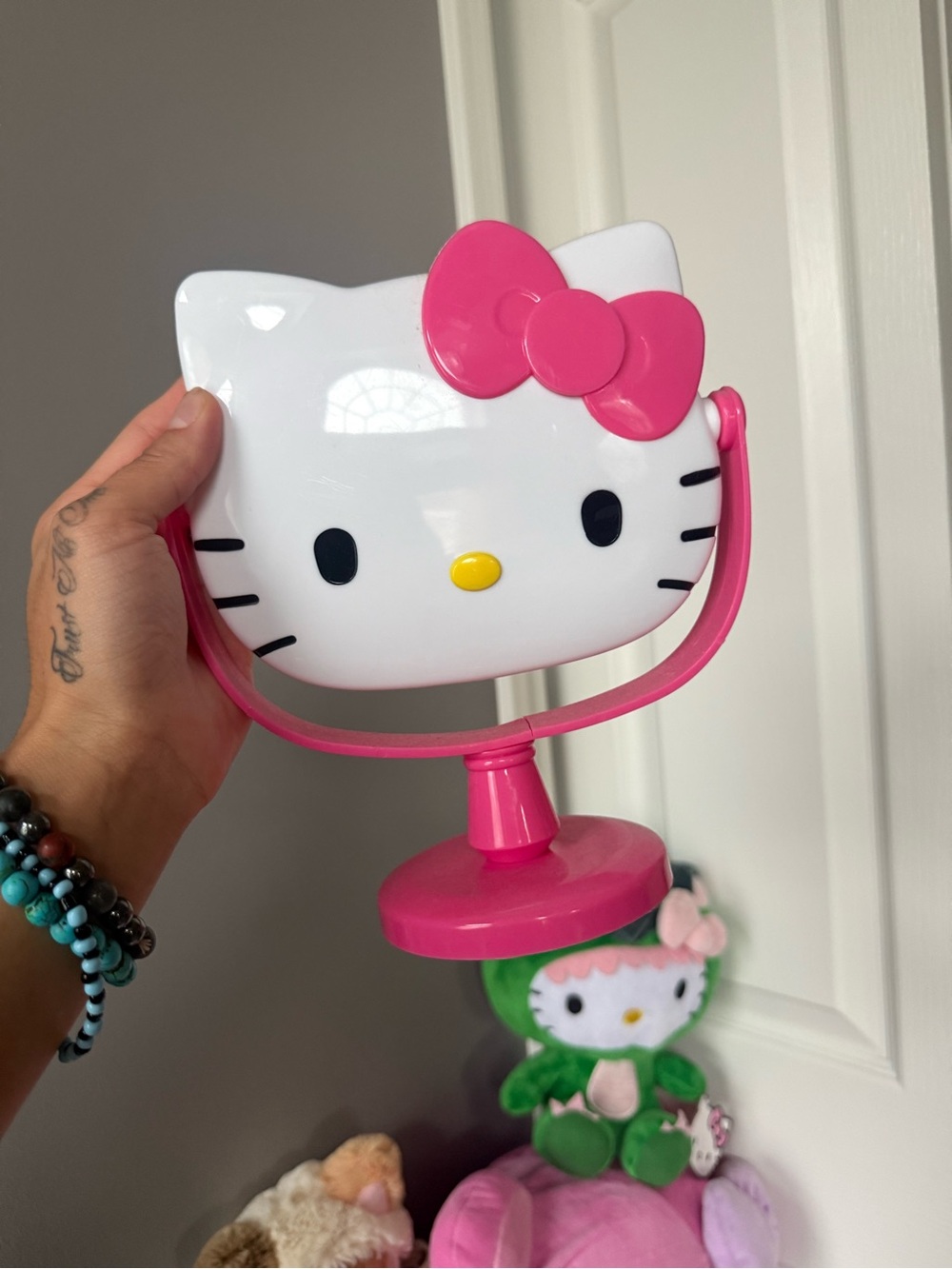 Hello kitty mirror